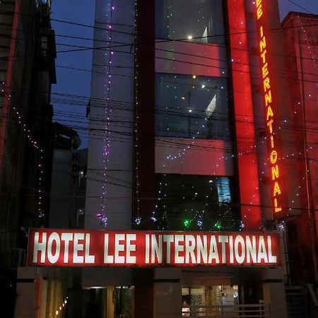 Hotel Lee International Kalkuta Zewnętrze zdjęcie