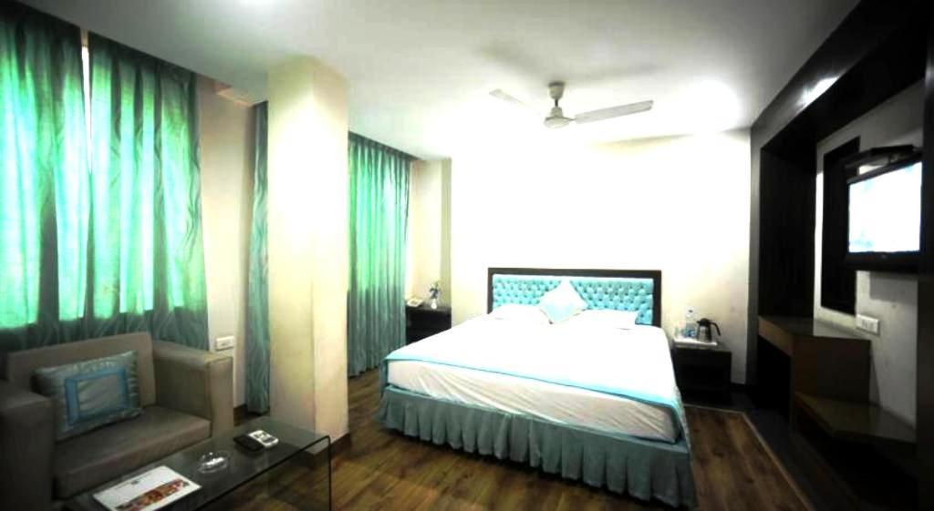 Hotel Lee International Kalkuta Zewnętrze zdjęcie