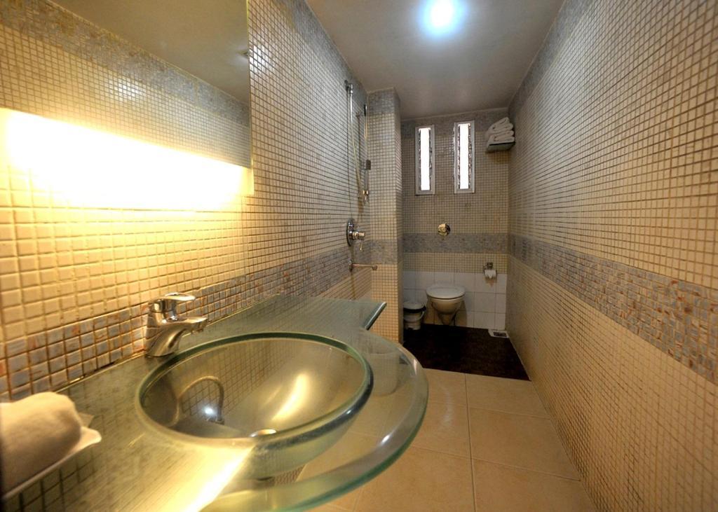 Hotel Lee International Kalkuta Zewnętrze zdjęcie