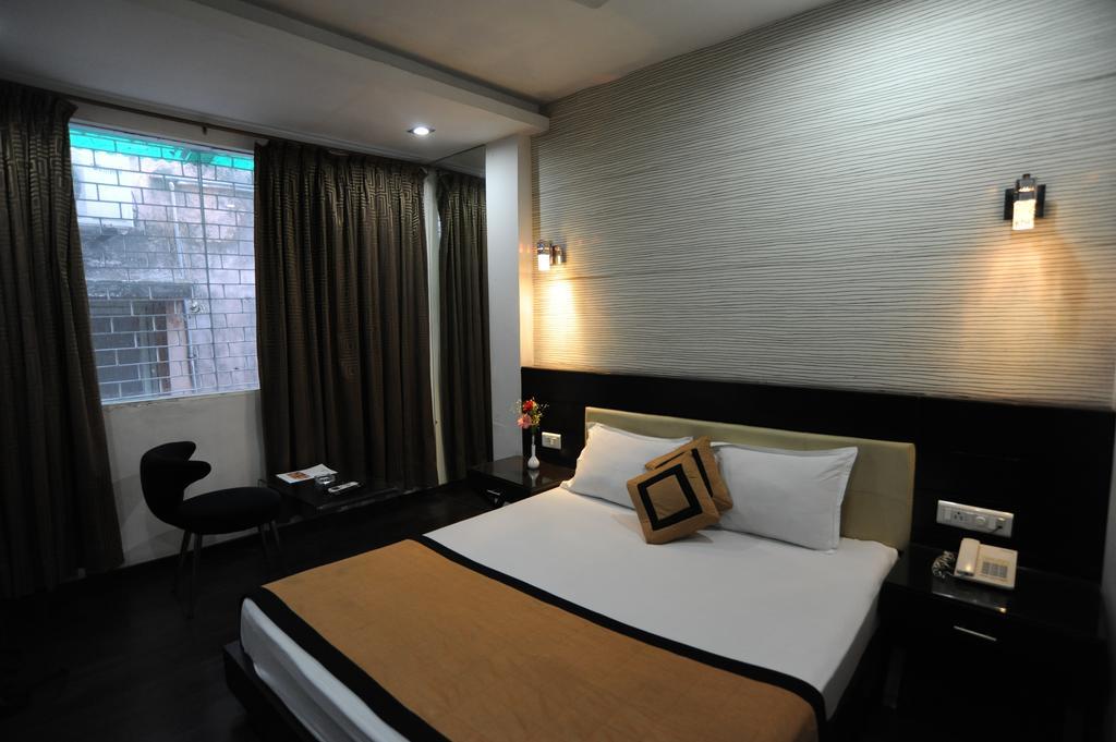 Hotel Lee International Kalkuta Zewnętrze zdjęcie