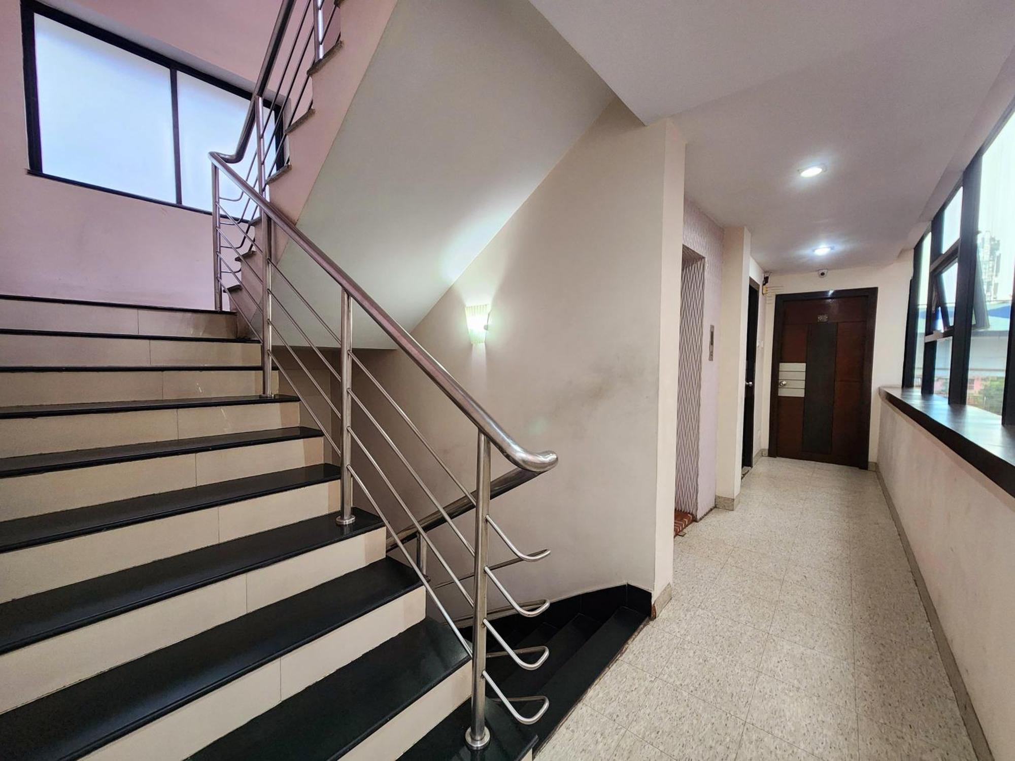 Hotel Lee International Kalkuta Zewnętrze zdjęcie