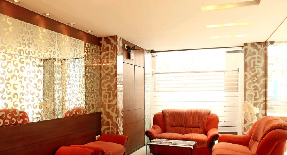Hotel Lee International Kalkuta Zewnętrze zdjęcie
